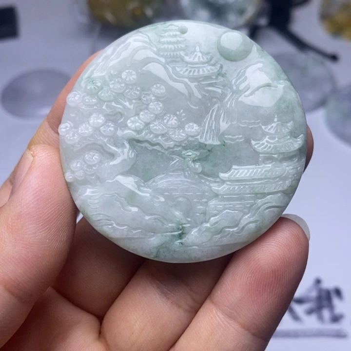 翡翠未镶嵌颈饰翡翠