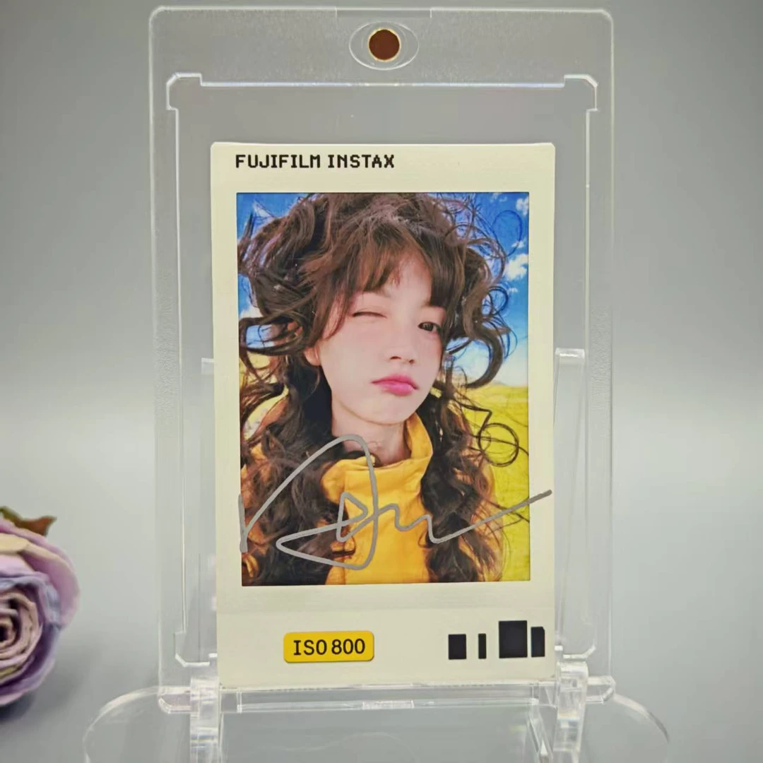 M1392【田曦薇】 签名正品拍立得照片