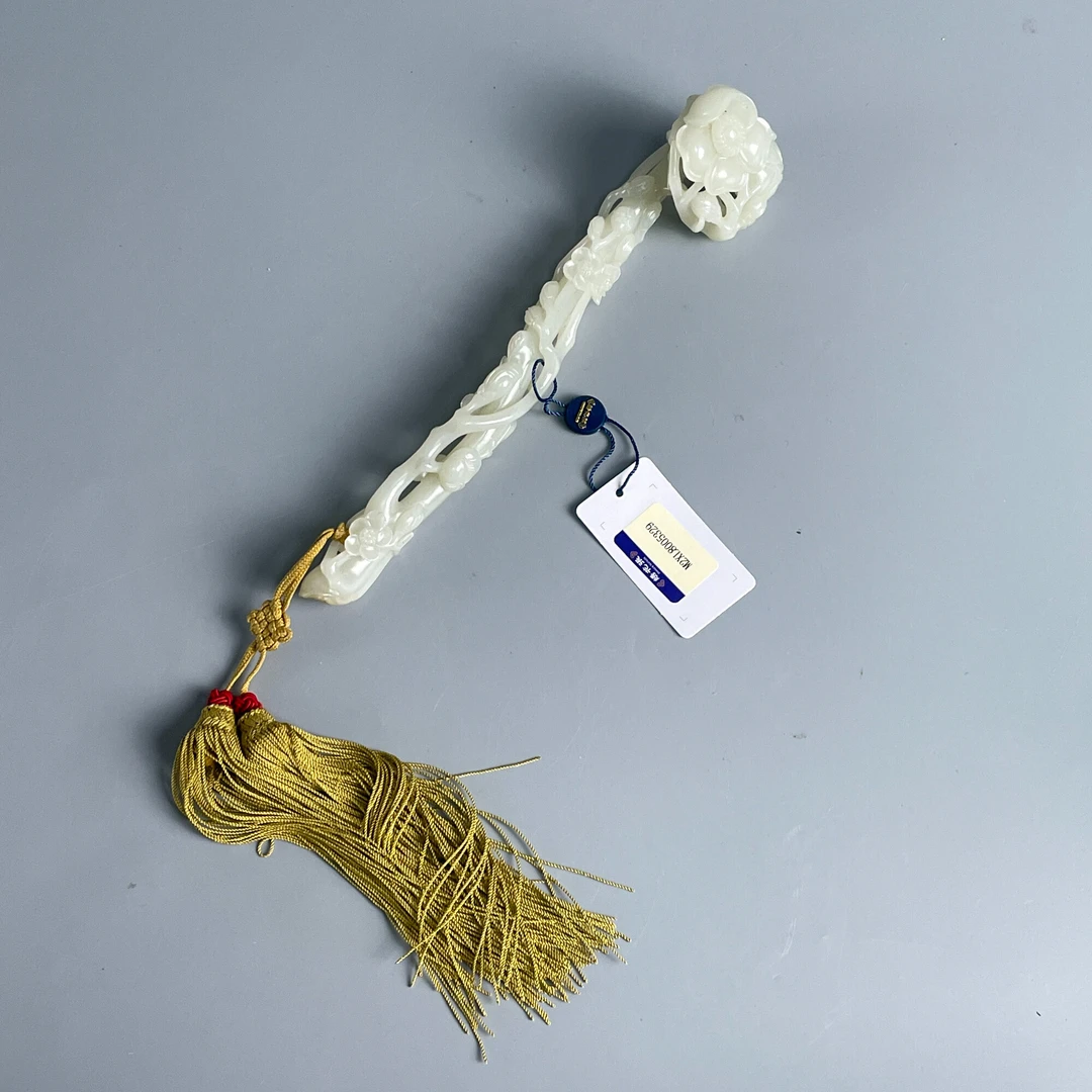 二十世纪中后期和田玉花卉纹如意-M2XL8005329/挂坠/摆件/绣花张