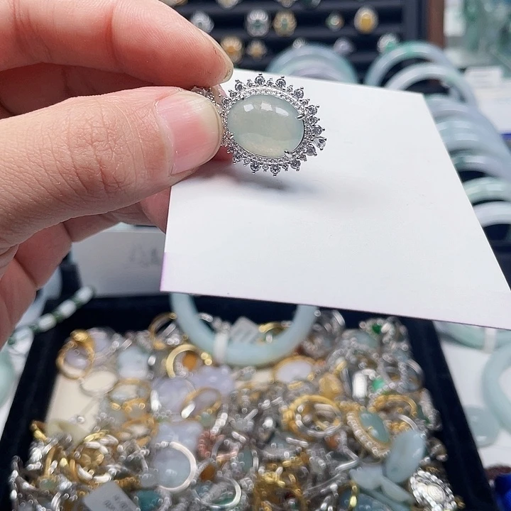 翡翠戒指未镶嵌翡翠吊坠