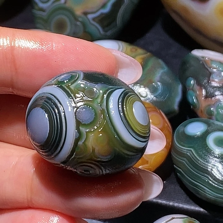 骏***刀玛瑙/玉髓未镶嵌珠宝奇石