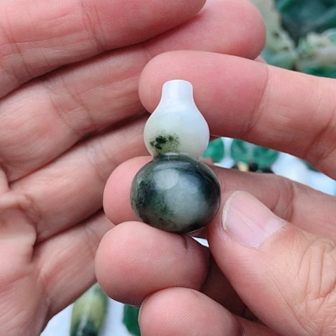 未镶嵌独山玉吊坠(不含链)