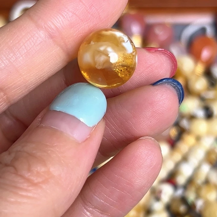 未镶嵌蜜蜡裸石13.5mm一个