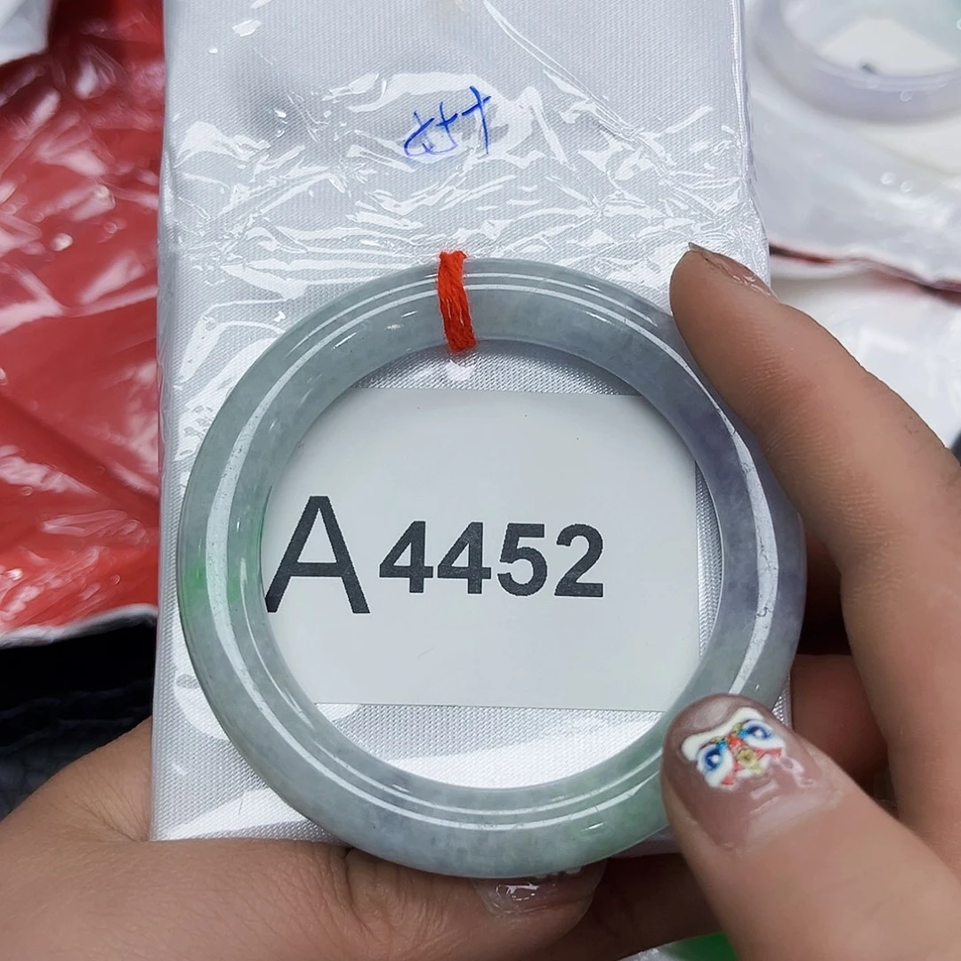 翡翠手镯未镶嵌手镯