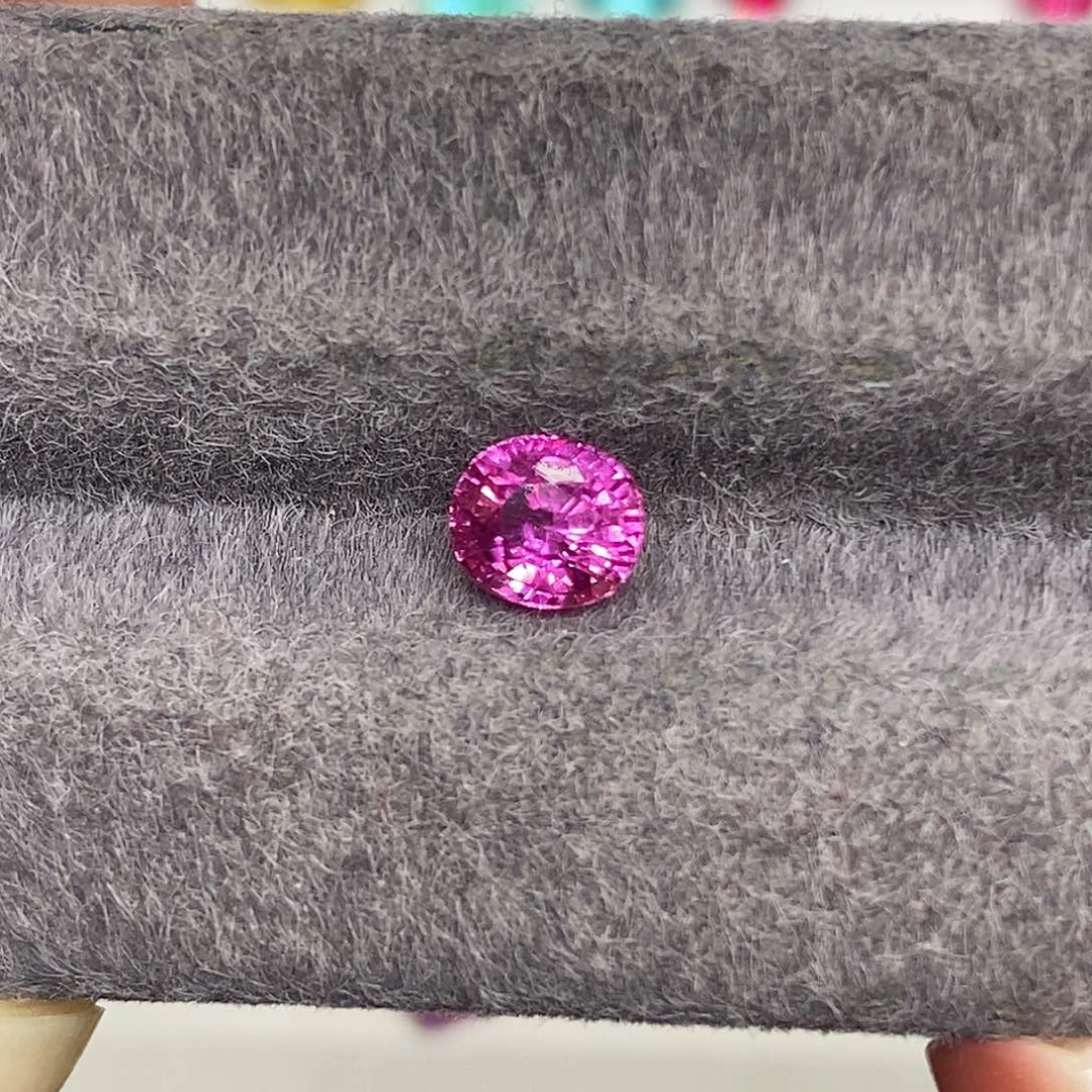 蓝宝石裸石未镶嵌1.38克拉天然无烧粉蓝宝