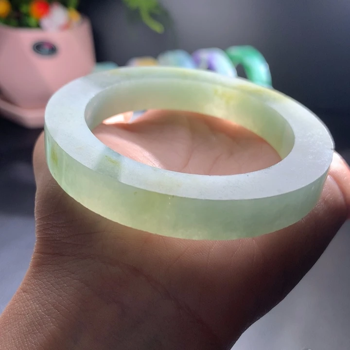 未镶嵌手镯定制翡翠