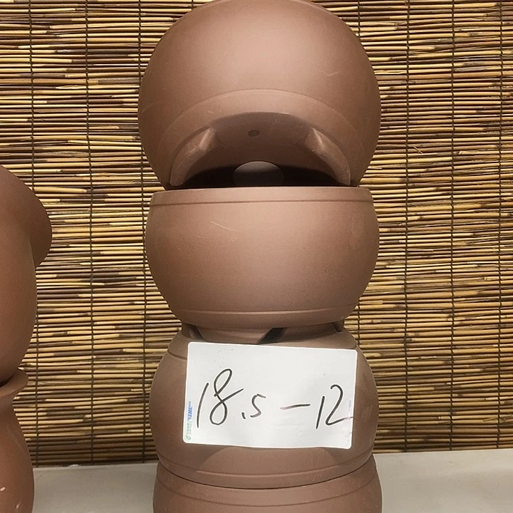 紫砂花盆我在外面