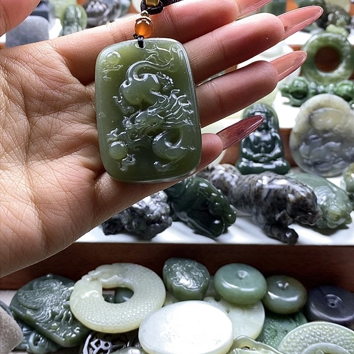 和田玉颈饰未镶嵌?**?