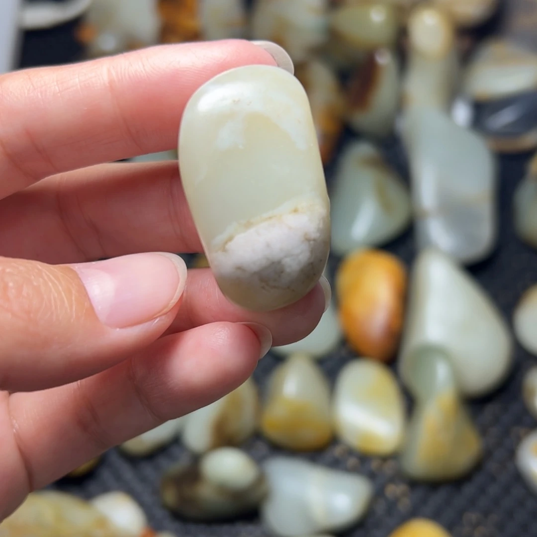 和田玉未镶嵌把件B50