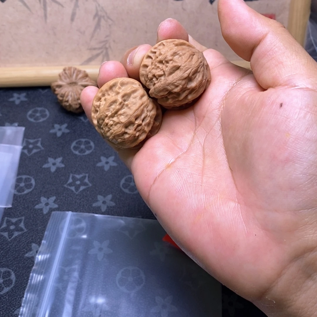 吊坠文玩核桃野狼新果子
