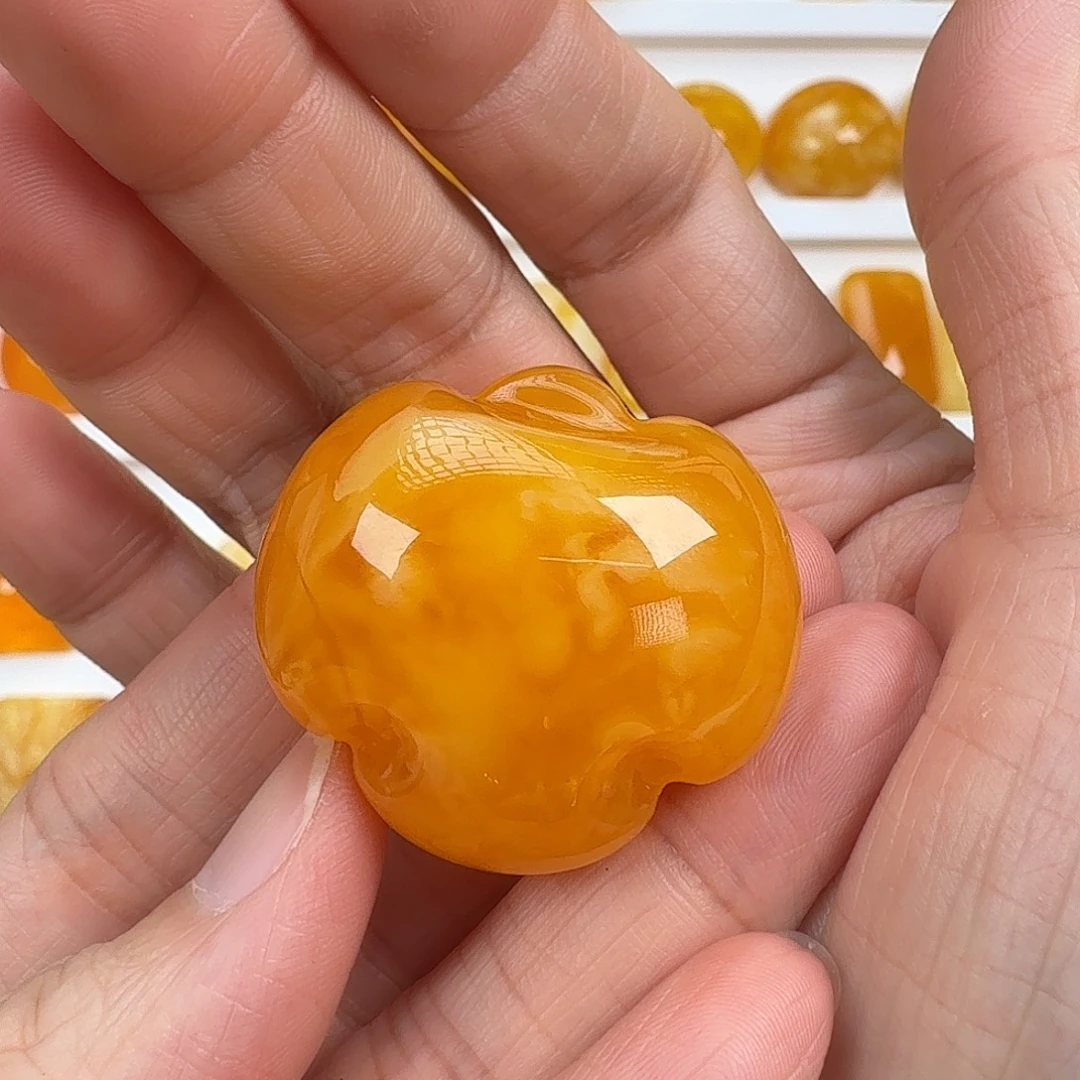 蜜蜡未镶嵌颈饰蜜蜡