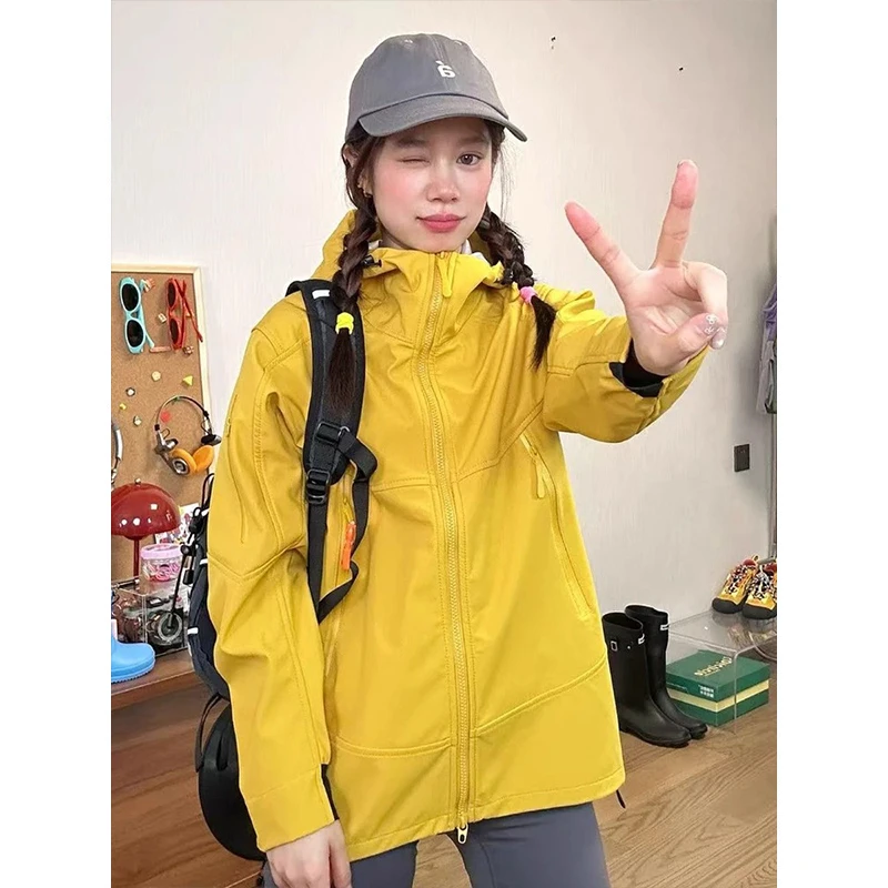 柠檬黄户外软壳冲锋衣男女款秋季防风防水防晒外套连帽夹克登山服