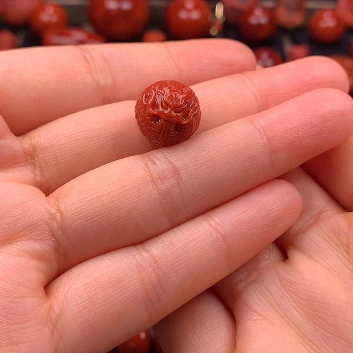 未镶嵌龙珠13MM+南红玛瑙