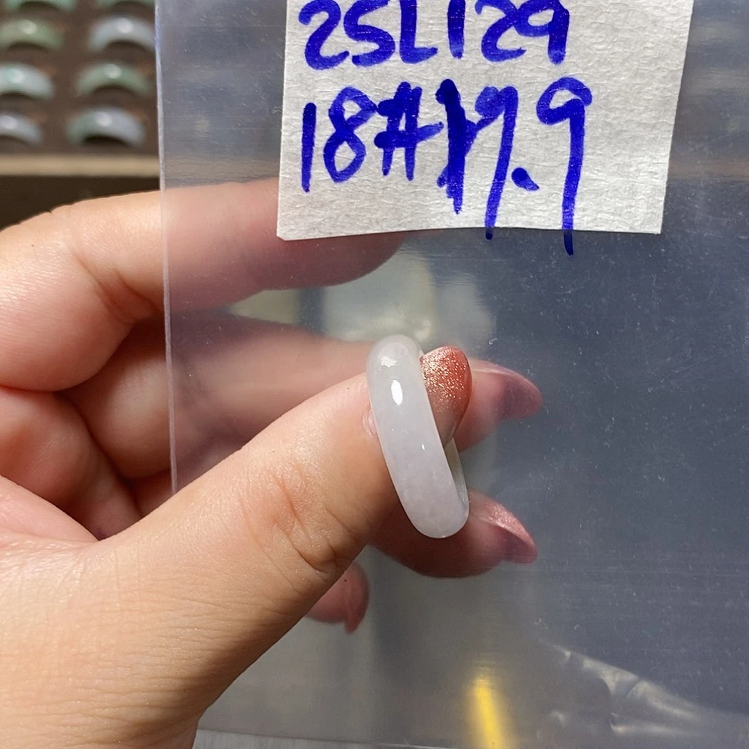 未镶嵌定制翡翠翡翠