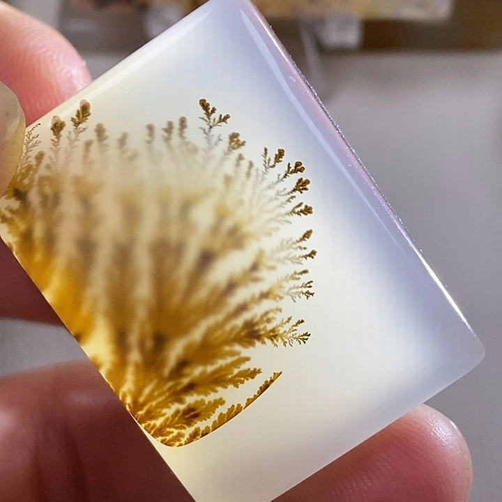 燕***子玛瑙/玉髓未镶嵌珠宝奇石