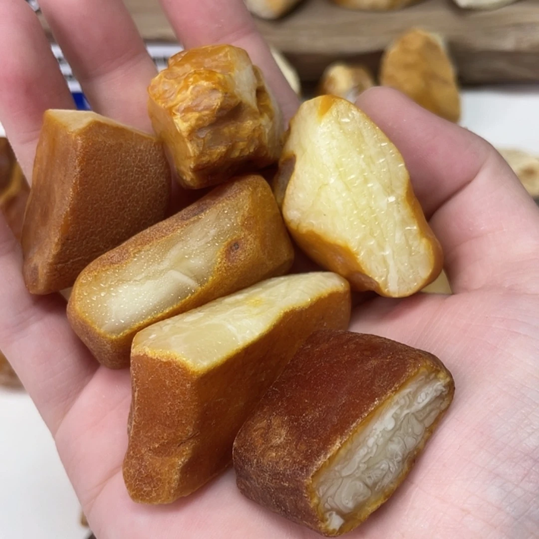 定制琥珀未镶嵌W***涛原矿蜜蜡