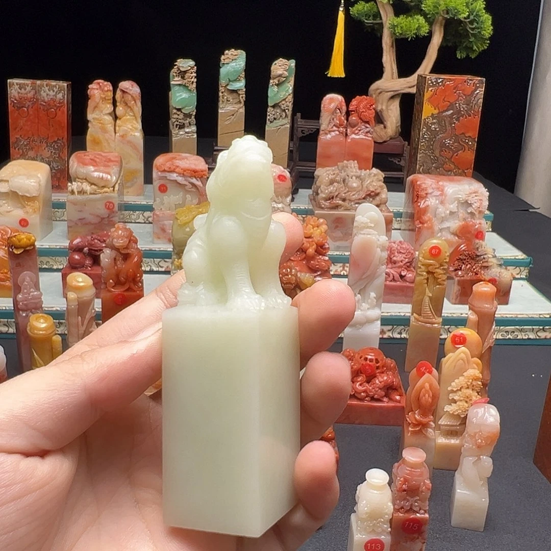 用***0寿山石印石手工制作