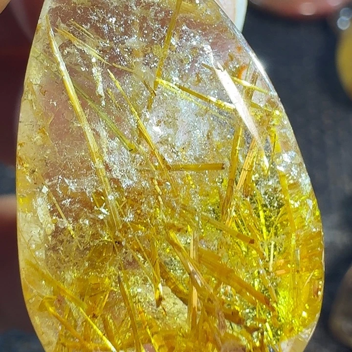 黑****未镶嵌颈饰水晶好