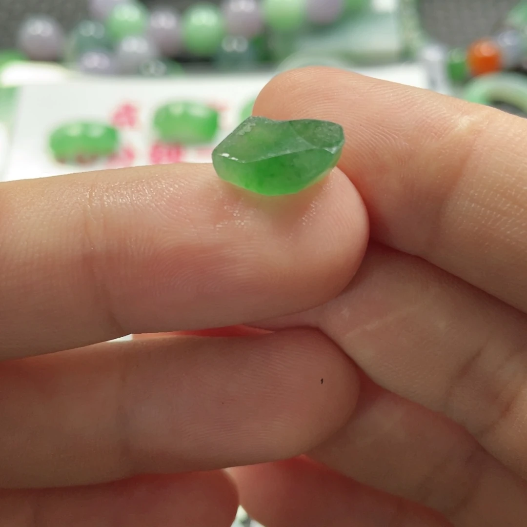 定制翡翠未镶嵌翡翠