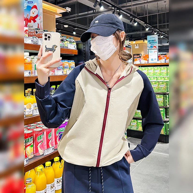 藏青色宽松拼接连帽外套女款春秋爆款2025新款拉链高级感显瘦上衣