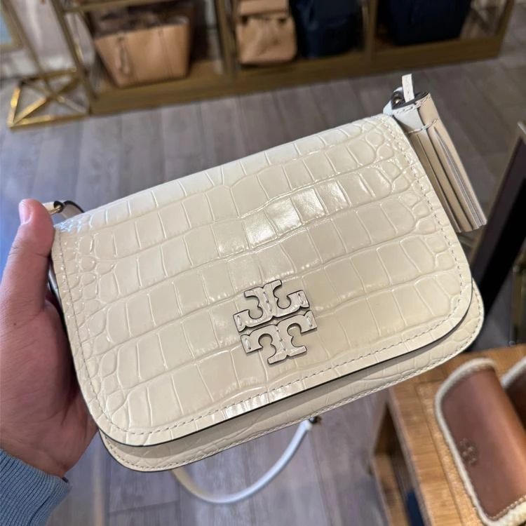 全新未使用 TORY BURCH/汤丽柏琦 THEA奶昔白邮差单肩包153465