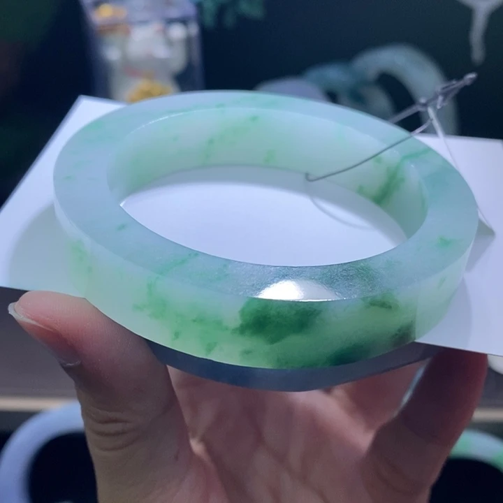 未镶嵌翡翠定制翡翠