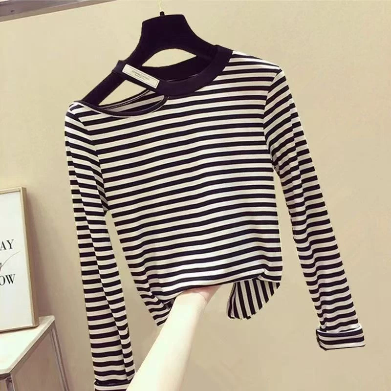 漏锁骨上衣挂脖小衫2025新款春秋条纹露肩网红上衣