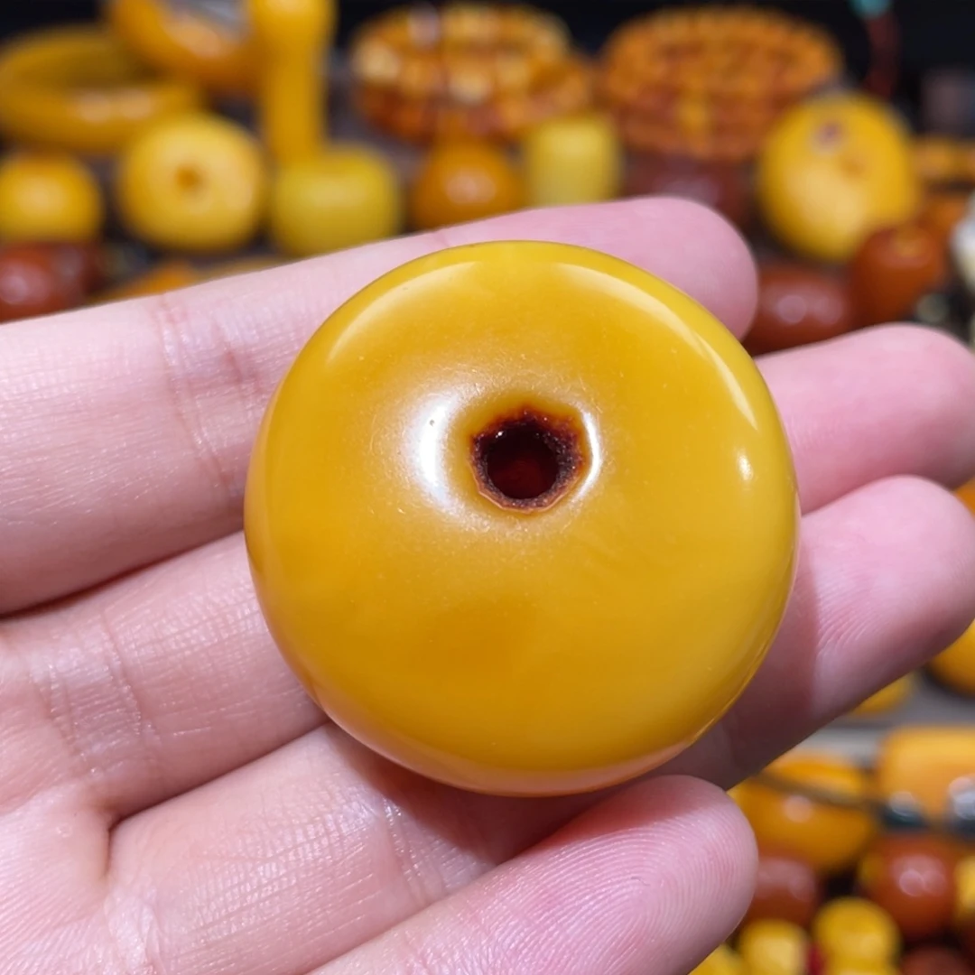 裸石琥珀未镶嵌饼子