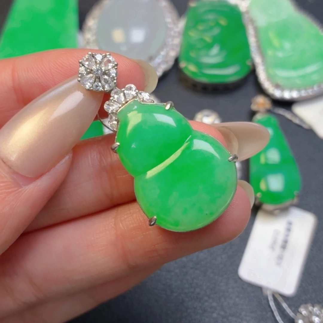 米***雅翡翠银S925镶嵌颈饰