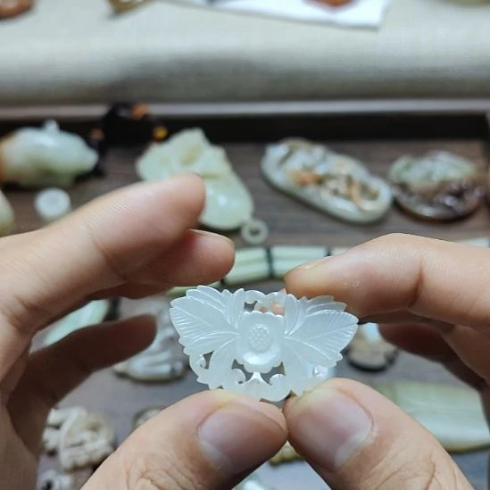 和田玉未镶嵌挂件