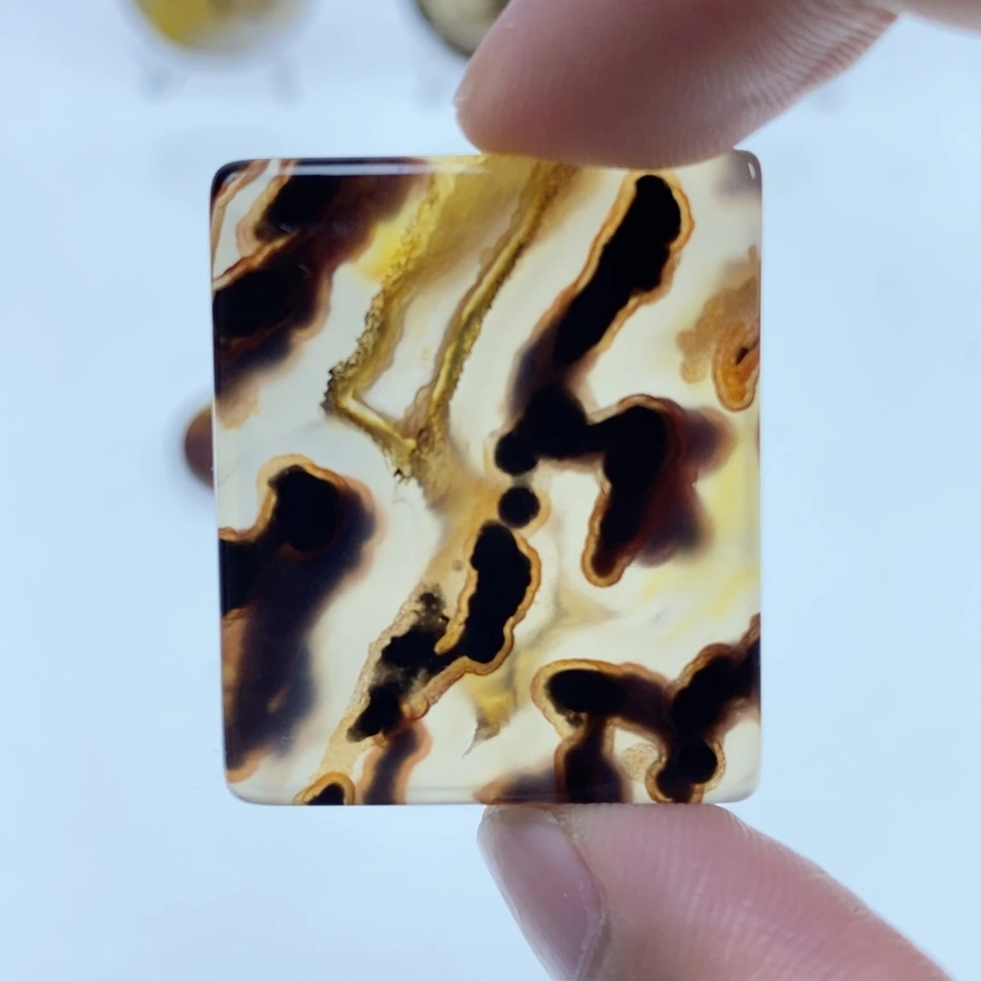 玛瑙/玉髓未镶嵌珠宝半成品