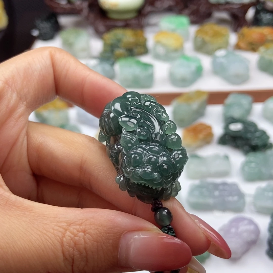 颈饰未镶嵌翡翠A9 老蓝水翡翠貔貅