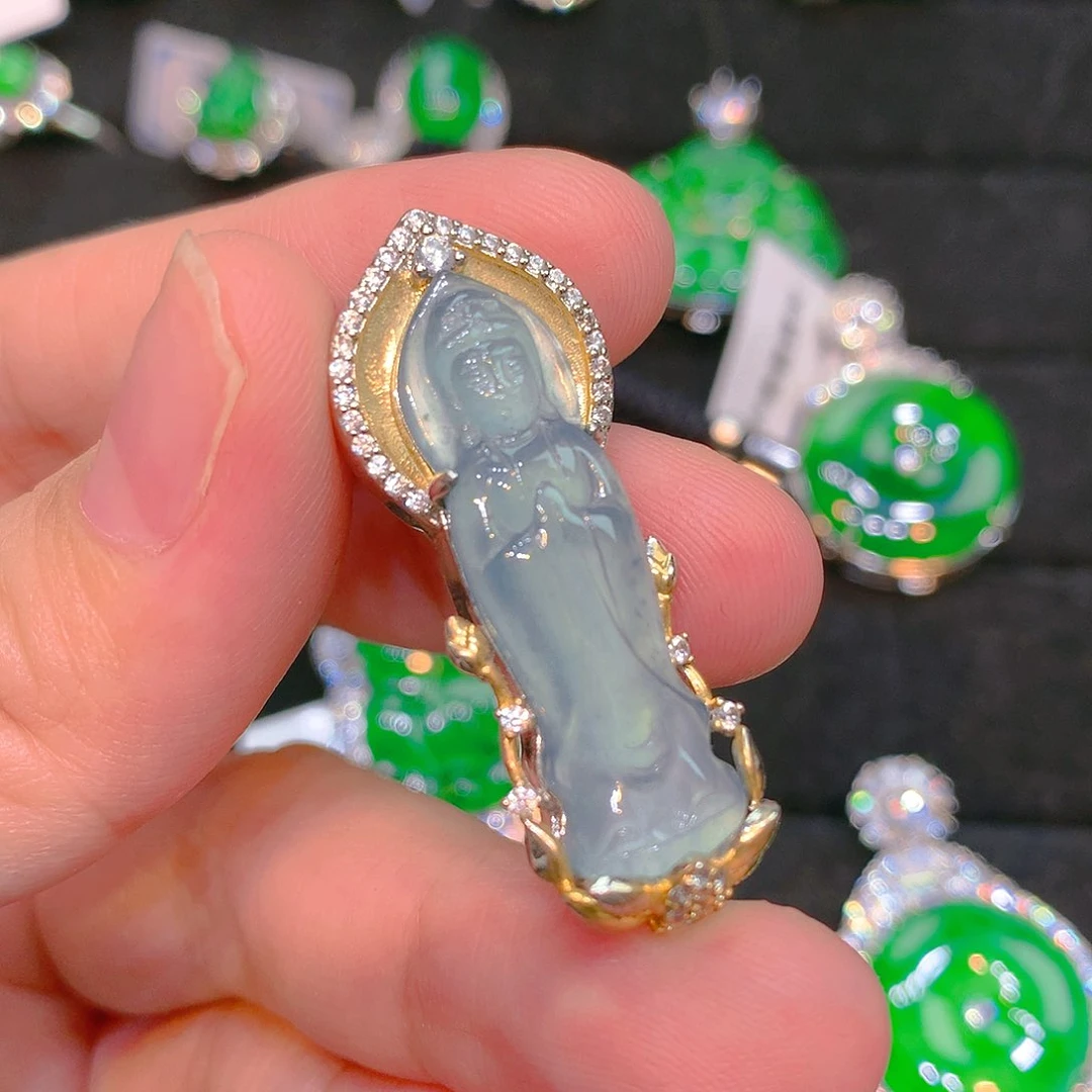 翡翠未镶嵌颈饰翡翠