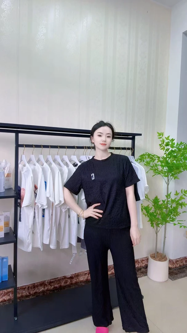 二姐精品女装冰丝套装