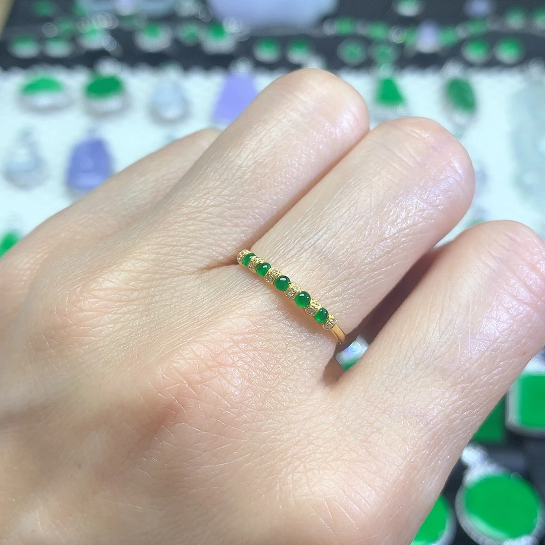 18K金镶嵌戒指翡翠戒指