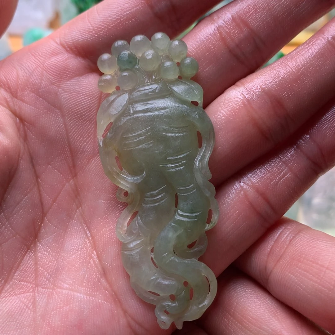 定制翡翠未镶嵌人参