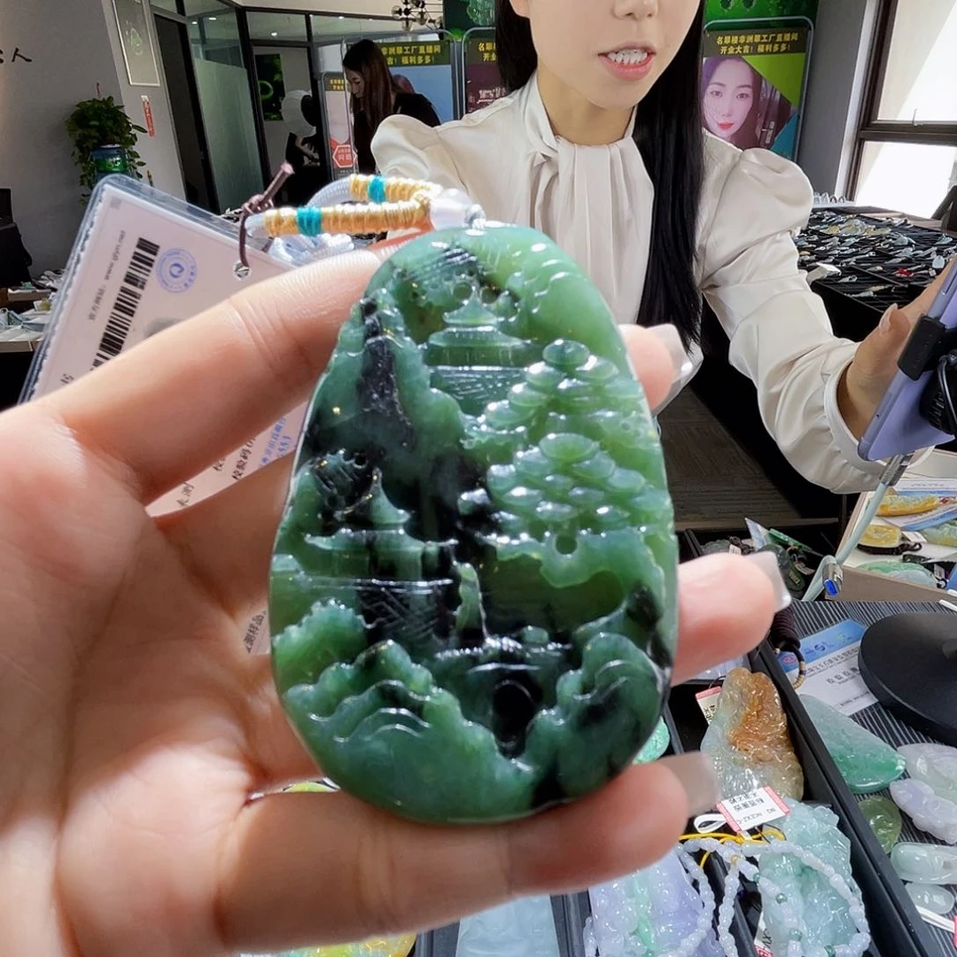 颈饰未镶嵌翡翠一个