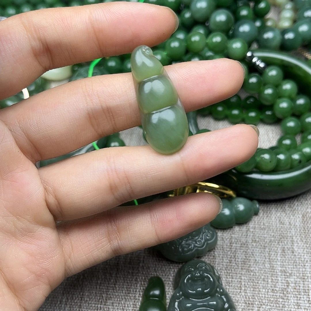 和田玉（碧玉）未镶嵌颈饰