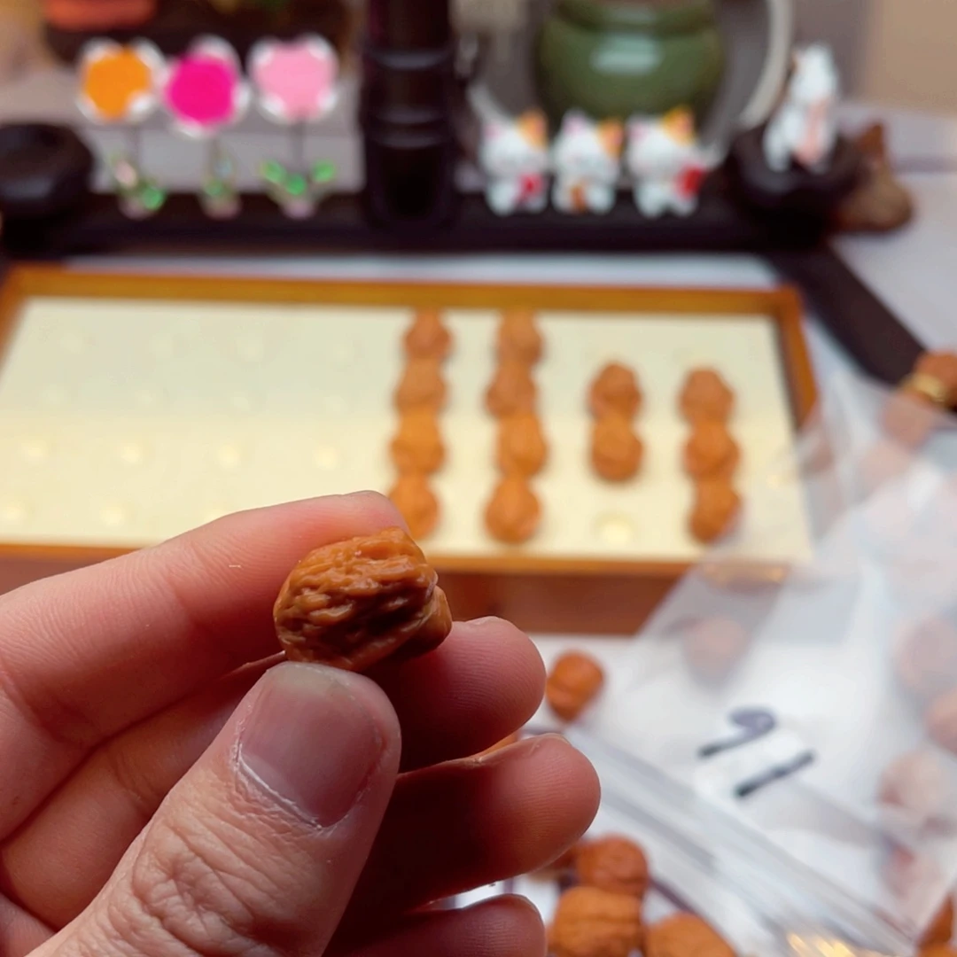 文玩核桃手串时**转蛤蟆头