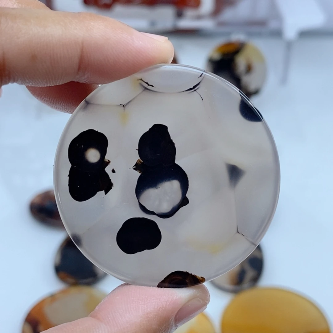 一***鱼玛瑙/玉髓未镶嵌珠宝半成品