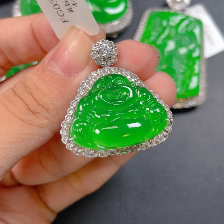 【闪购商品】颈饰银S925镶嵌翡翠翡翠