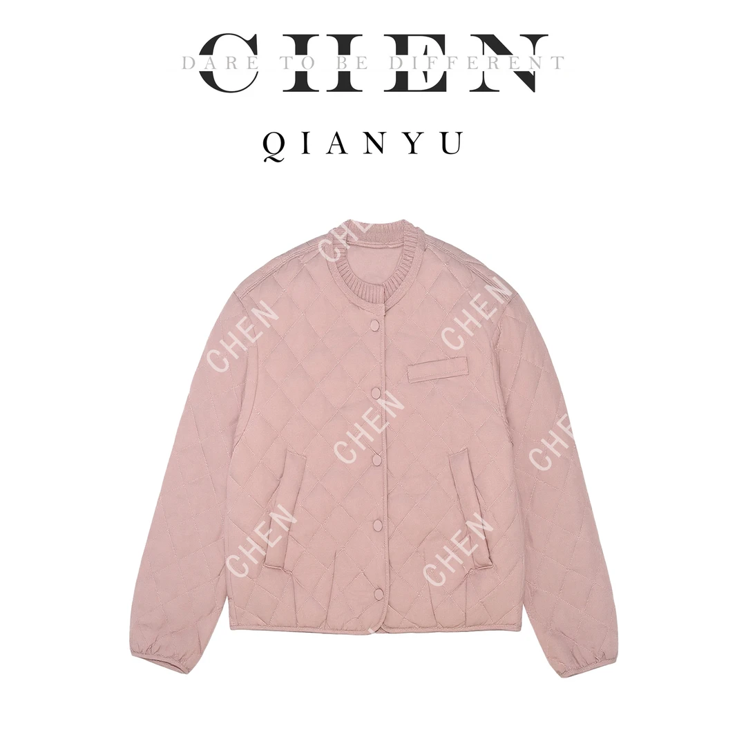 【陈陈服饰】时尚简约斜插口袋菱格立领宽松保暖羽绒服25101907