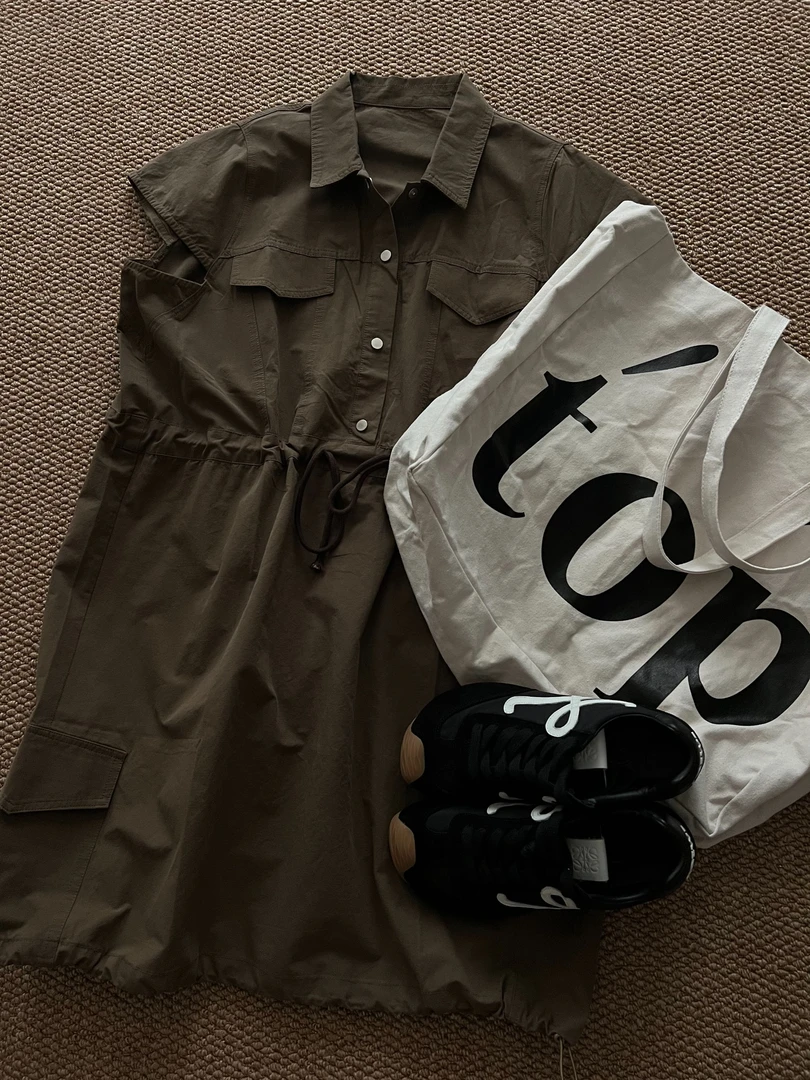 无袖工装风方领不褪色夏季连衣裙时尚女士高智淡人风