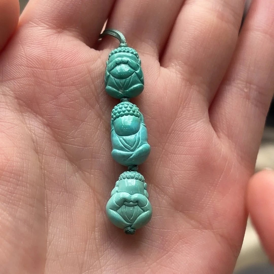 绿松石未镶嵌颈饰