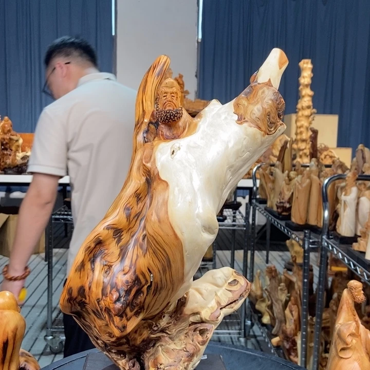 柏木（崖柏）随型摆件