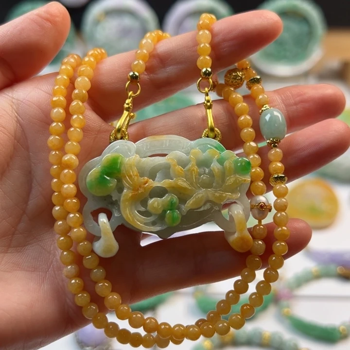 颈饰未镶嵌翡翠吊坠