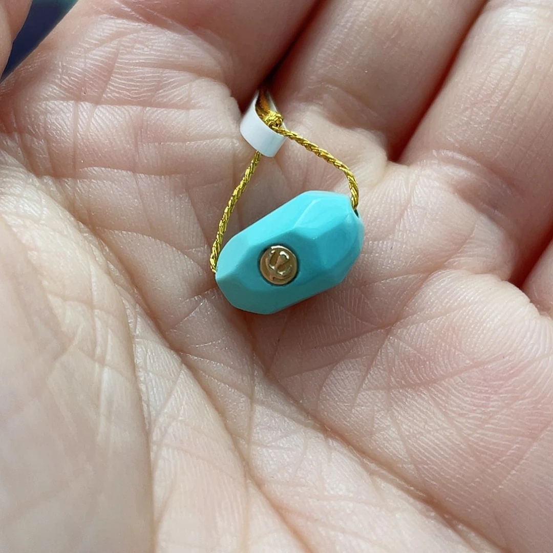 绿松石颈饰未镶嵌