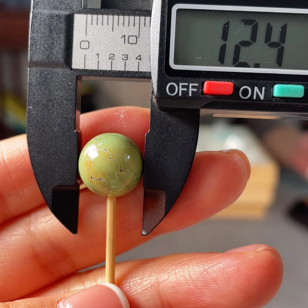 绿松石颈饰未镶嵌