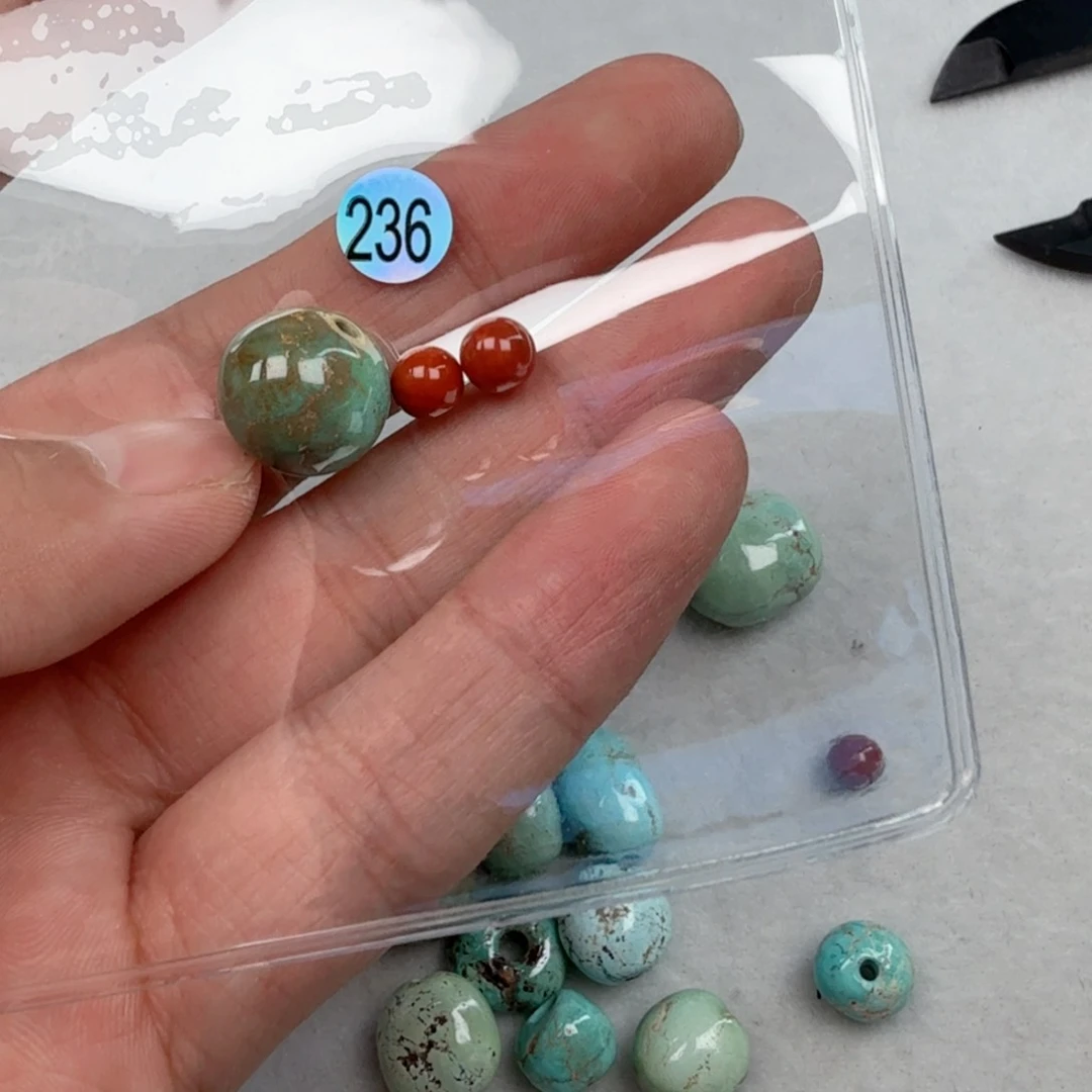 南红玛瑙未镶嵌珠宝奇石米**?