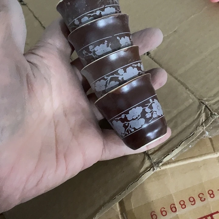 瓷片酱釉小号酒杯4个